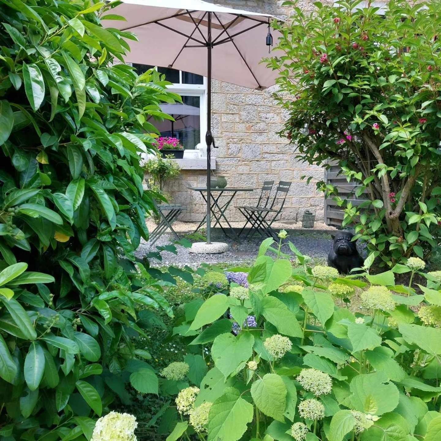 Monsieur Michel Hotel Dinant Bagian luar foto